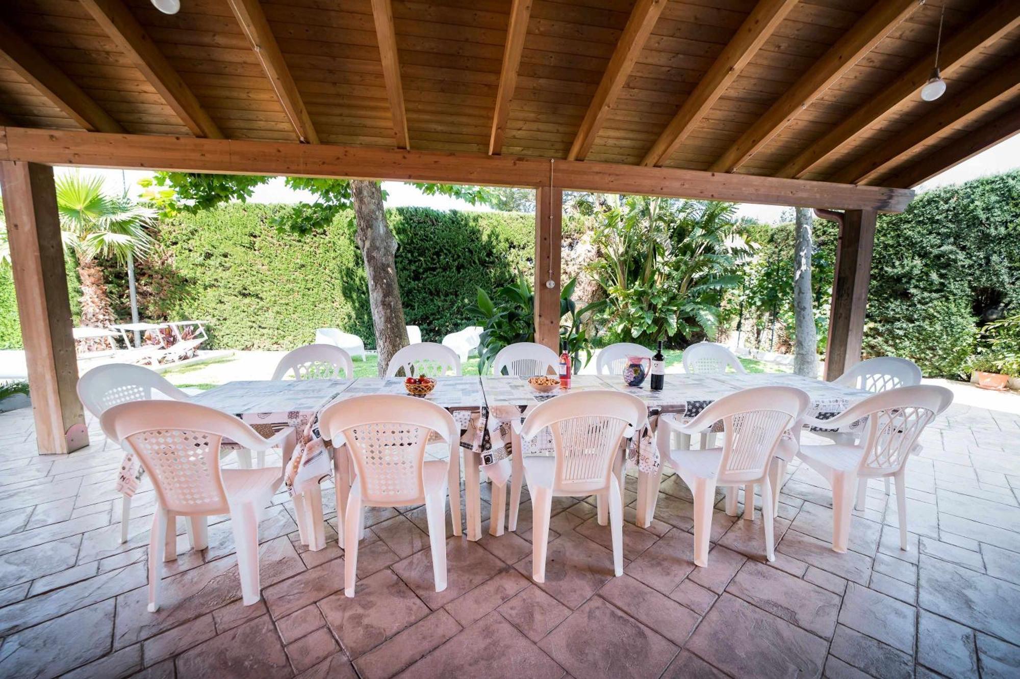Villa Claudia By Vivimy Parabita Exteriér fotografie