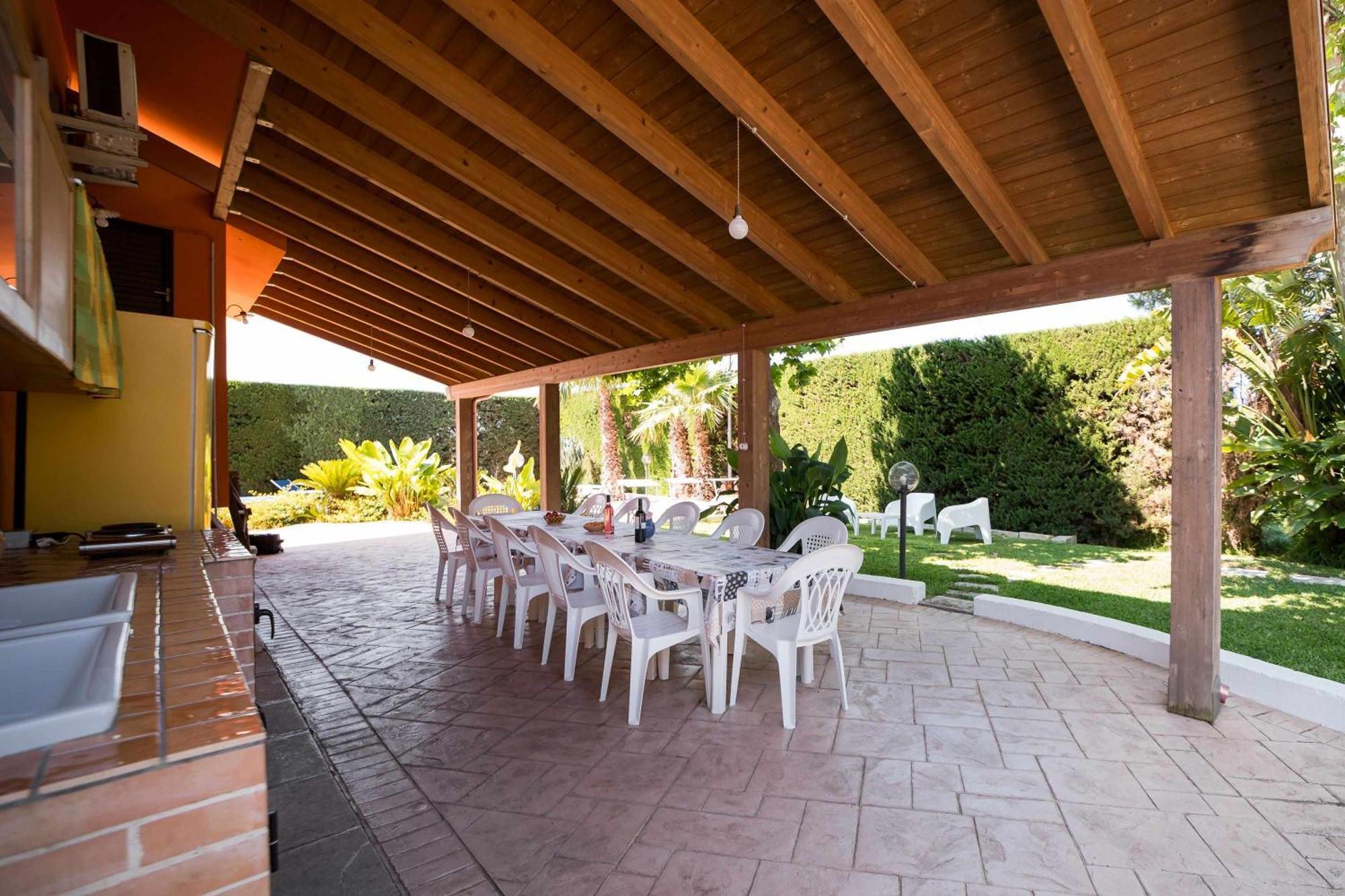 Villa Claudia By Vivimy Parabita Exteriér fotografie