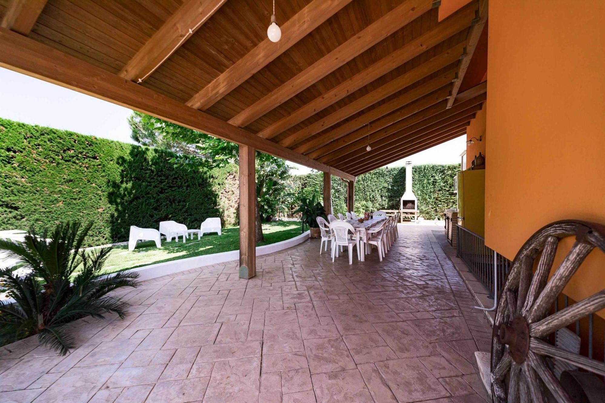 Villa Claudia By Vivimy Parabita Exteriér fotografie